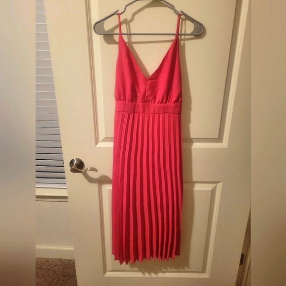 Jessica Simpson Dresses & Skirts - Jessica Simpson Pleated Pink Dress | Size XL | NWT